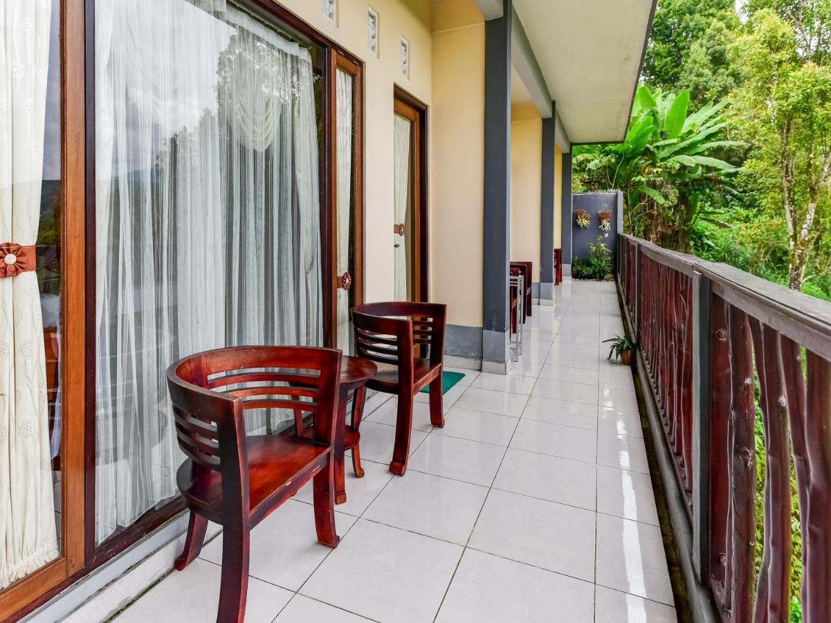 Hotel Oyo 91228 Griya Siena Munduk Exterior foto