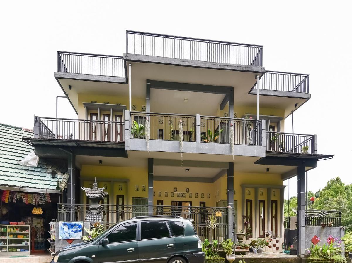 Hotel Oyo 91228 Griya Siena Munduk Exterior foto