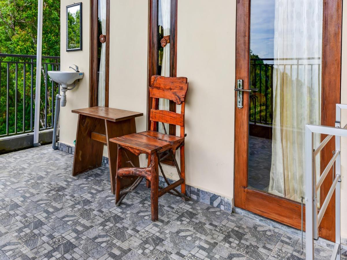 Hotel Oyo 91228 Griya Siena Munduk Exterior foto